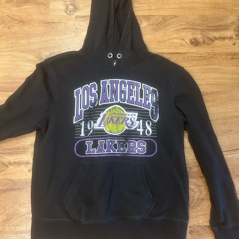 LA Lakers vintage sweatshirt, size Large